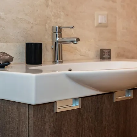 Deluxe In Palazzo Storico - Centro - Bastia 公寓
