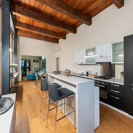 Deluxe In Palazzo Storico - Centro - Bastia Lägenhet