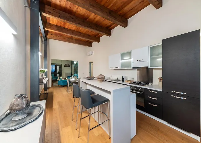 Deluxe In Palazzo Storico - Centro - Bastia Apartman